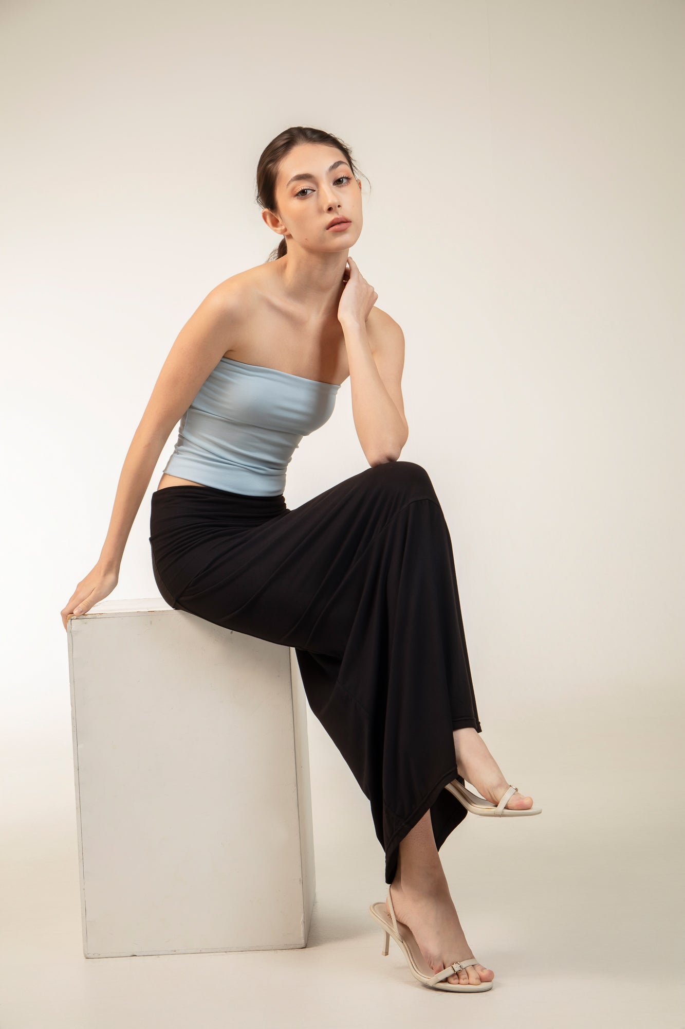 AVERY Top In Baby Blue